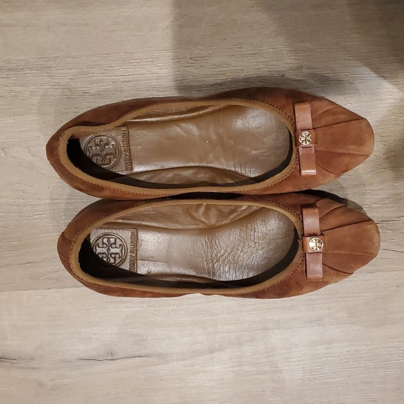Tory Burch Suede Leather Ally Bow Ballet Flat size 7M Brown slip on pleated - Picture 4 of 7